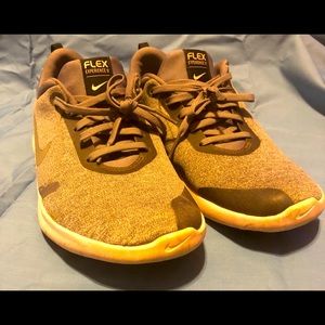 Women’s nike flex size 10